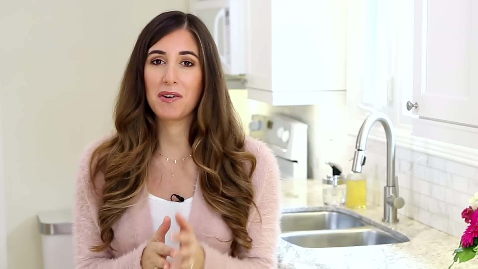 Using a Rinse Aid for Sparkling Glassware