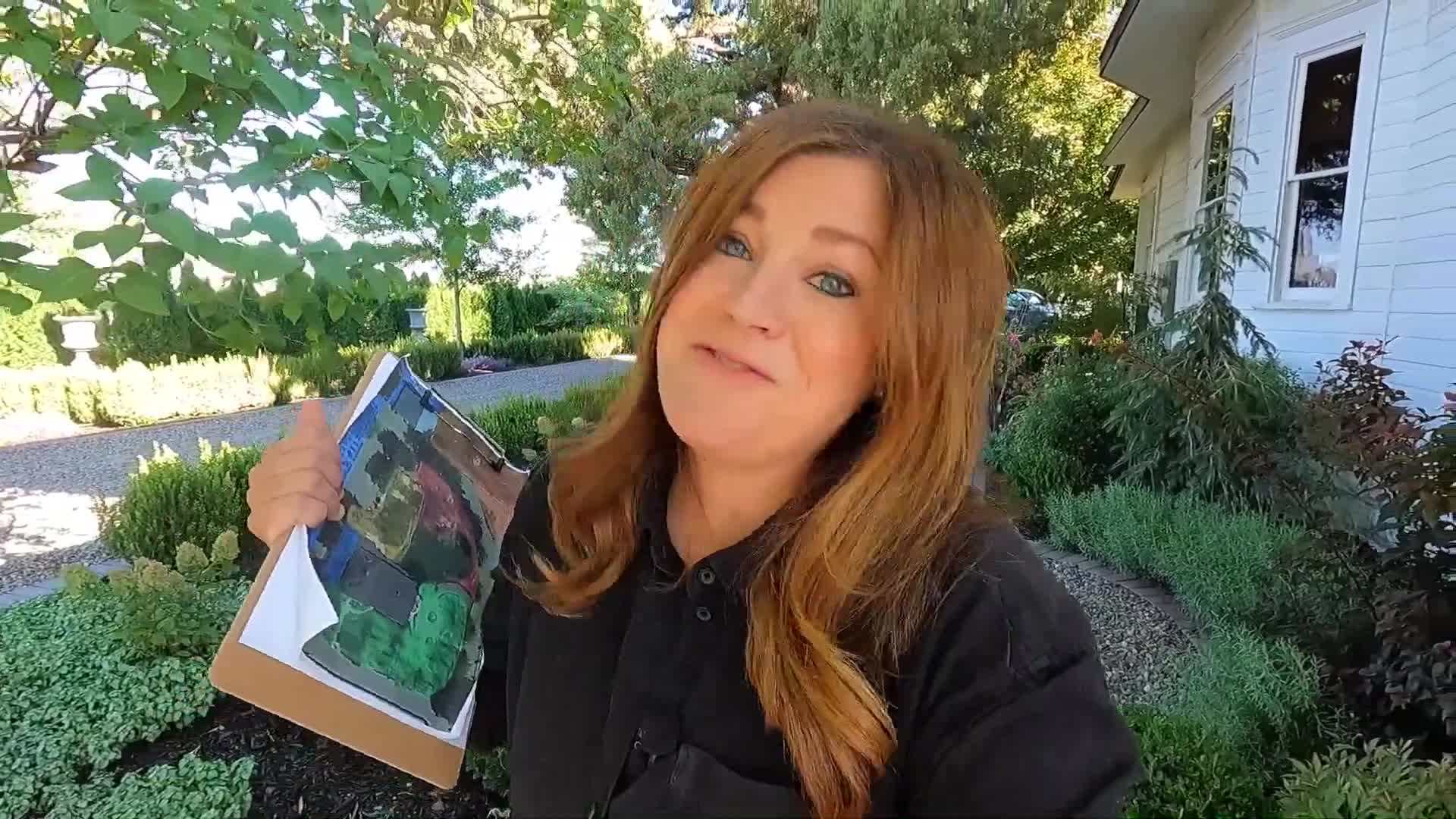 Collecting pruned branches and debris in the Fiskars Kangaroo Garden Bag