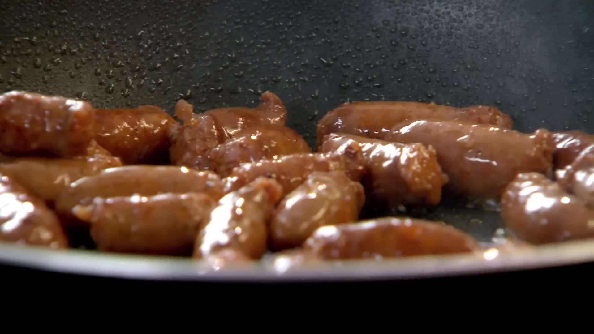 Spiced Egg & Spinach Breakfast Wrap