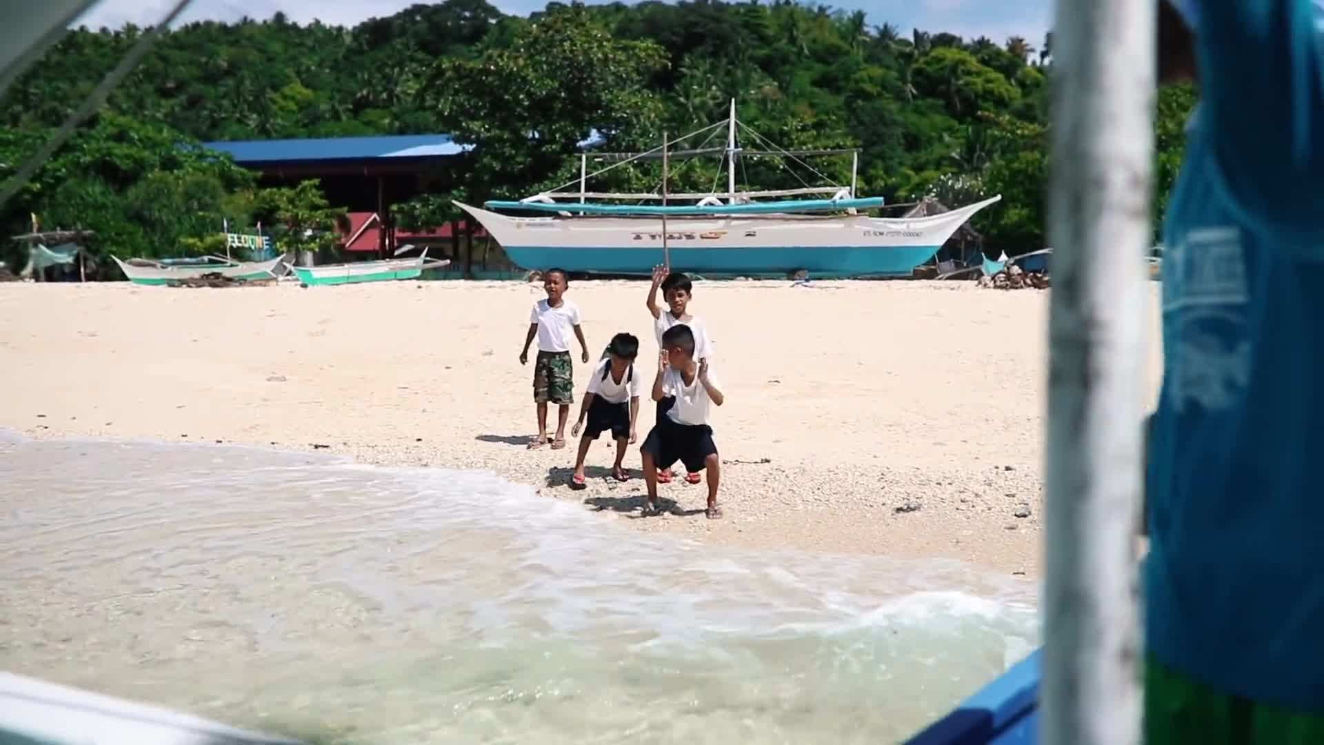 Local market showcasing Filipino culture and traditional crafts