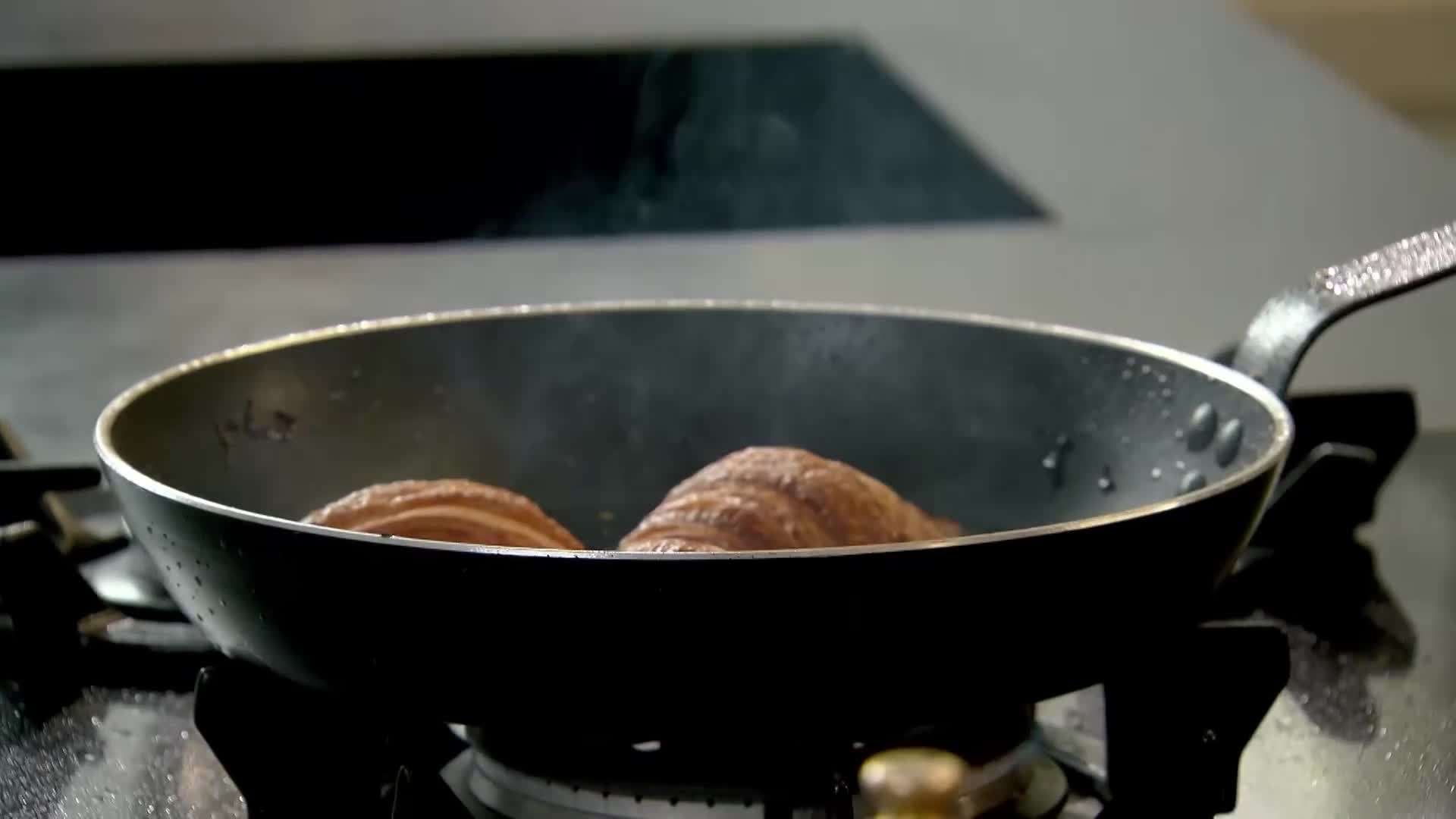 Healthy Breakfast Wrap with Eggs & Spinach