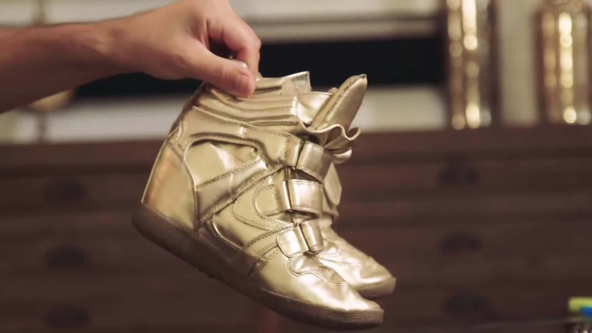 Creating a bewitching witch costume