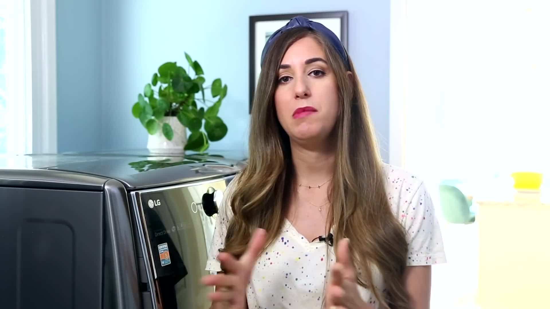 Scrubbing the drum of a top-loading washing machine