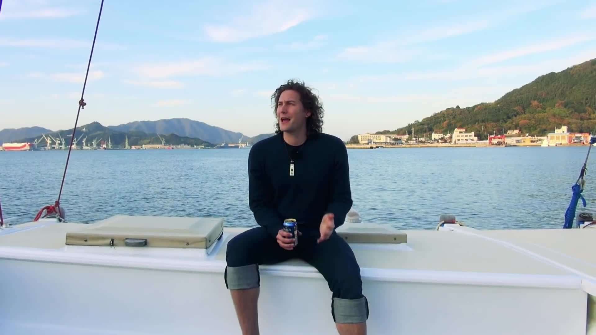 Okinawa: Sailboat sailing in crystal-clear turquoise waters