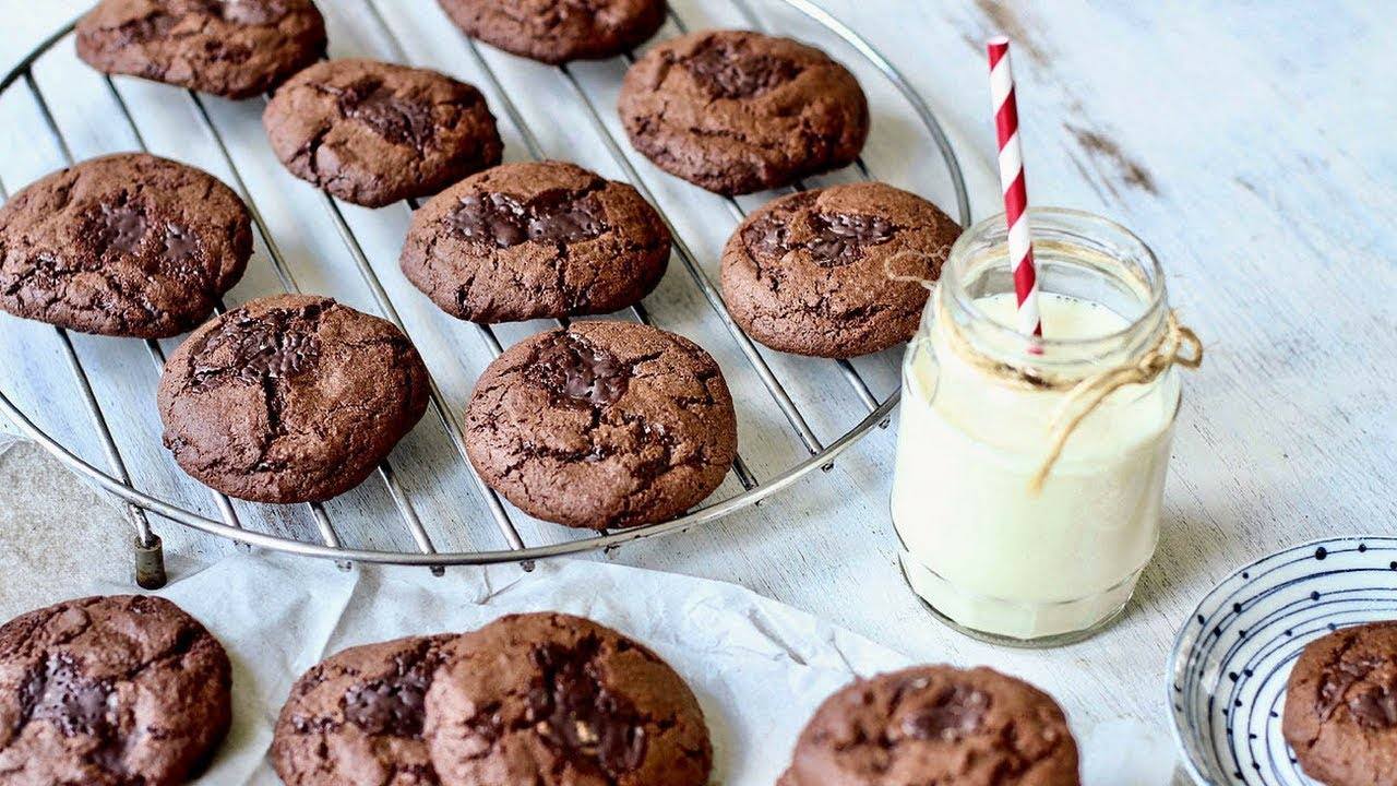 Indulge in Decadent Vegan Chocolate Dessert Recipes