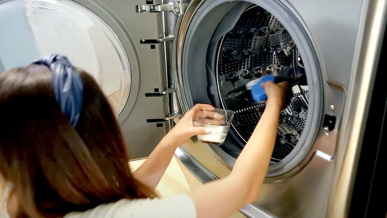 The Ultimate Guide to Cleaning Your Washing Machine: Tips and Tricks