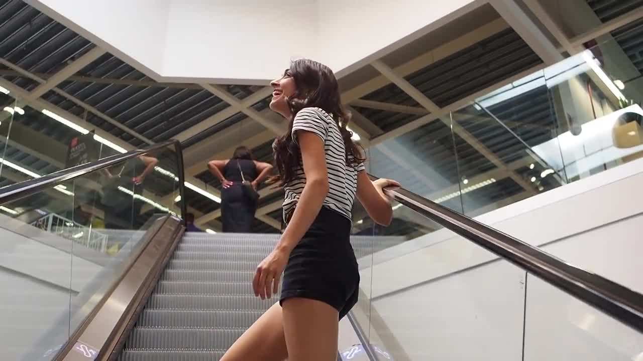 Studio Tour: Well-equipped Kitchenette