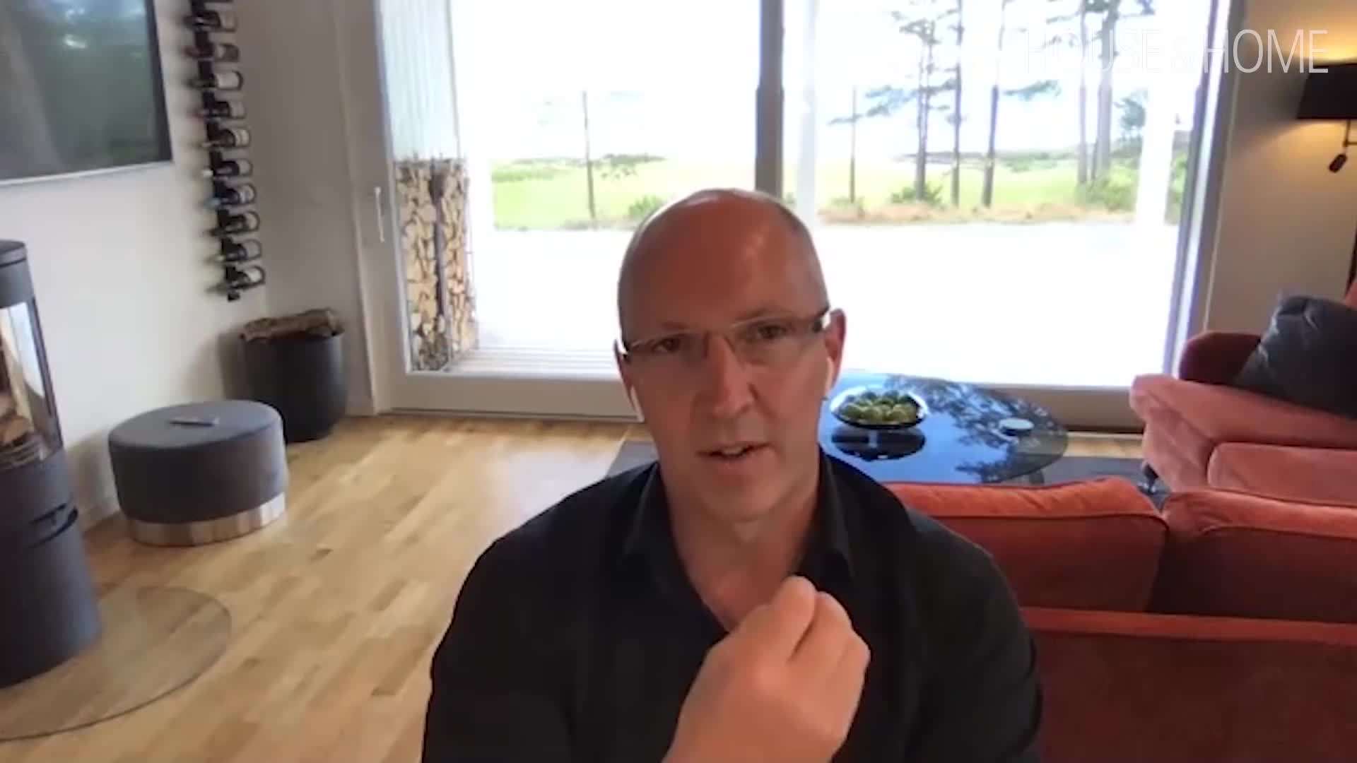 Carefully selected furniture in a minimalist style