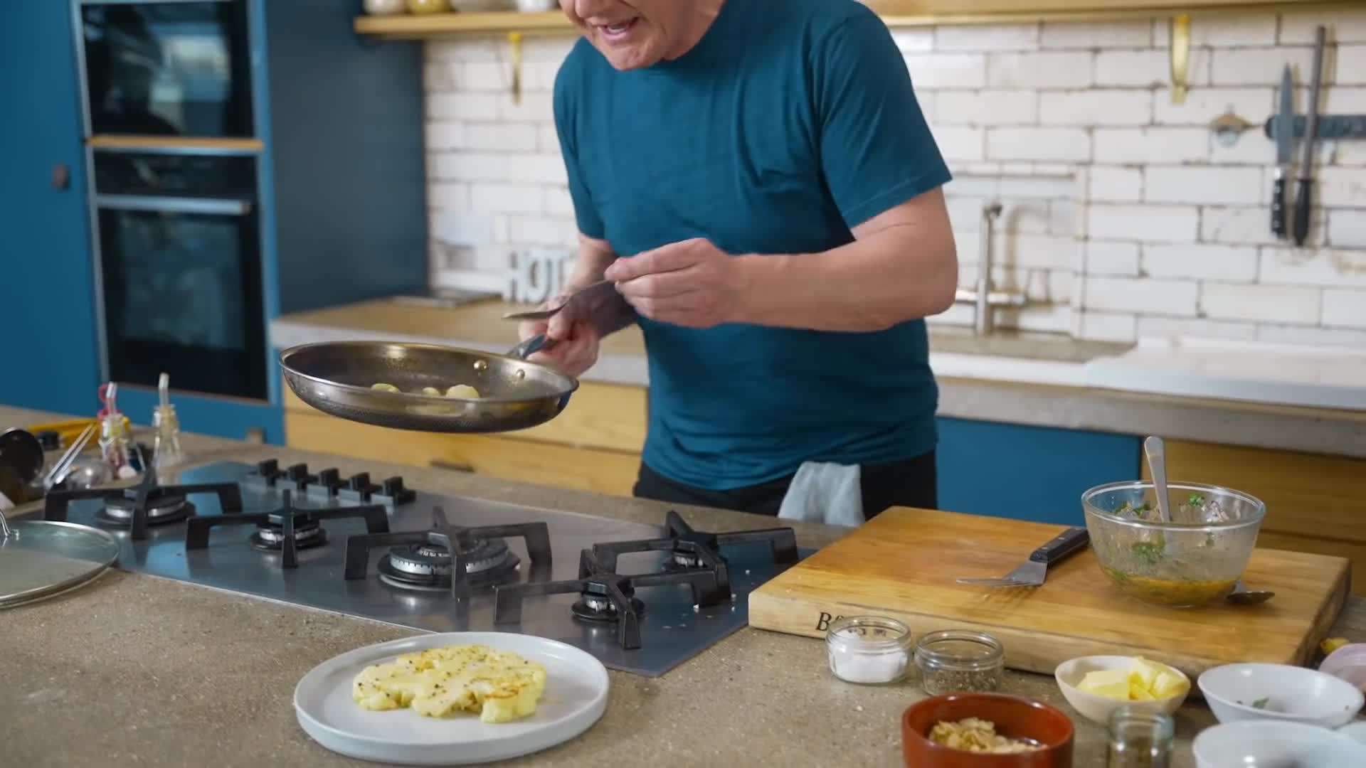 Seasoning the cauliflower steaks with paprika, garlic powder, and thyme