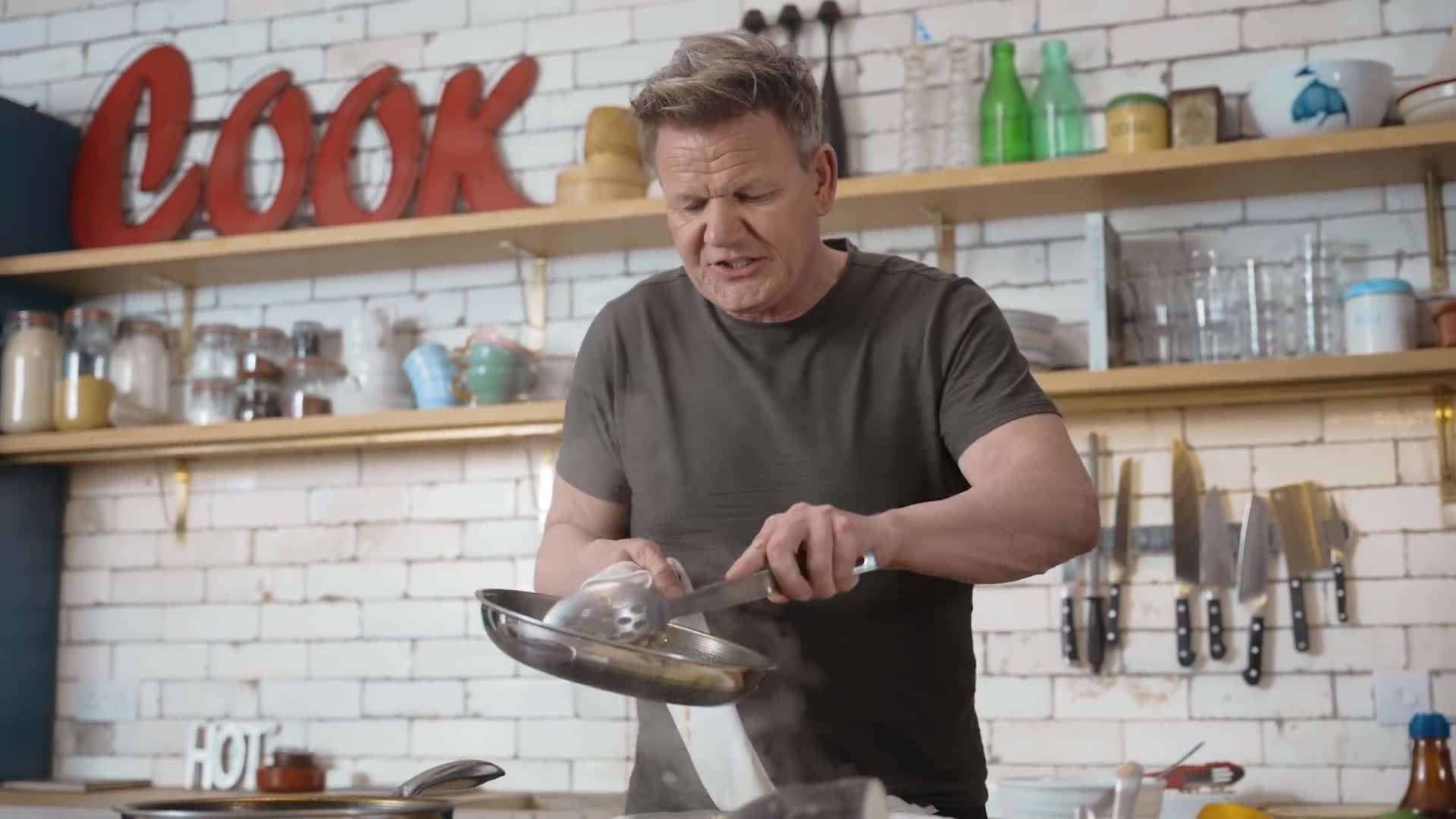 Topping with fried eggs