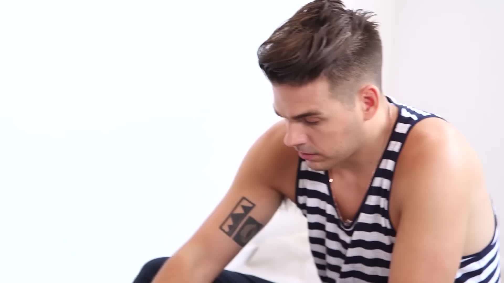 Cassie's beige bedroom before the transformation