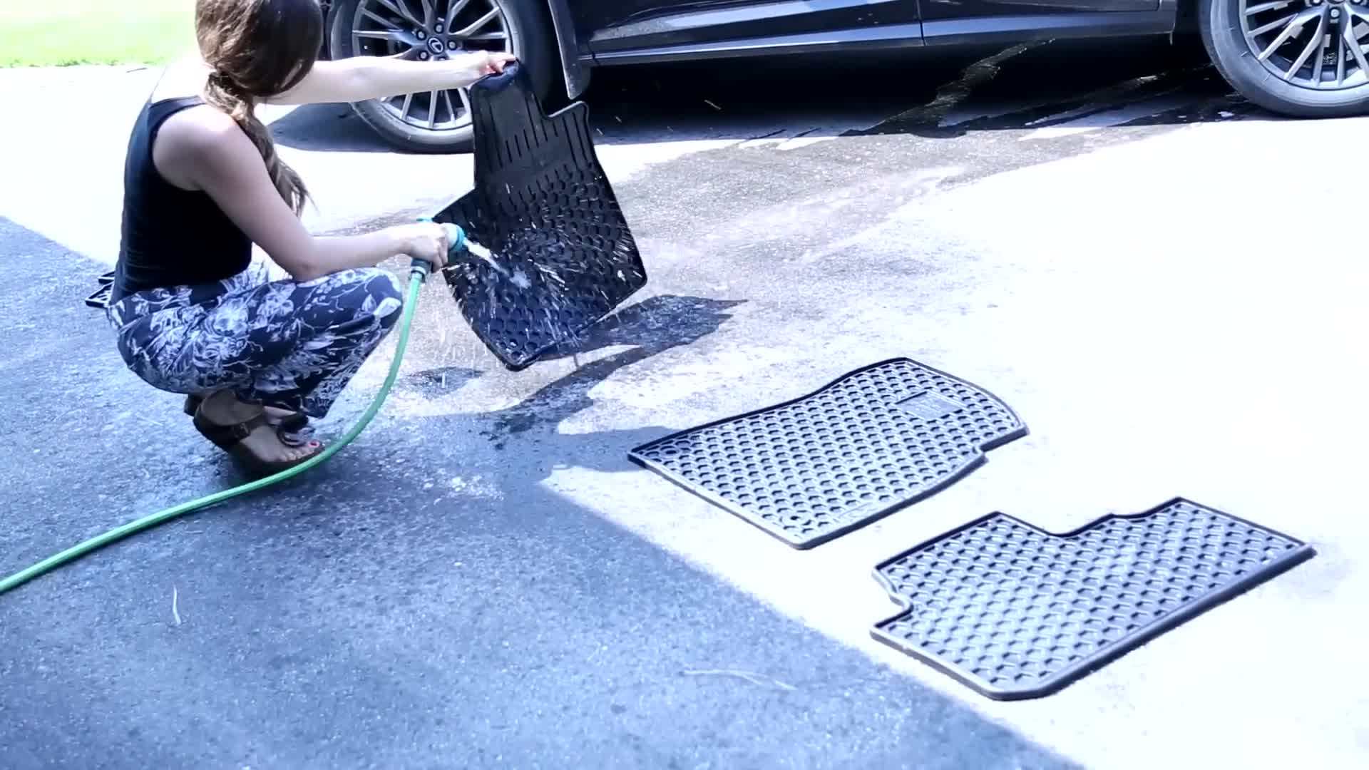 Applying Leather Conditioner