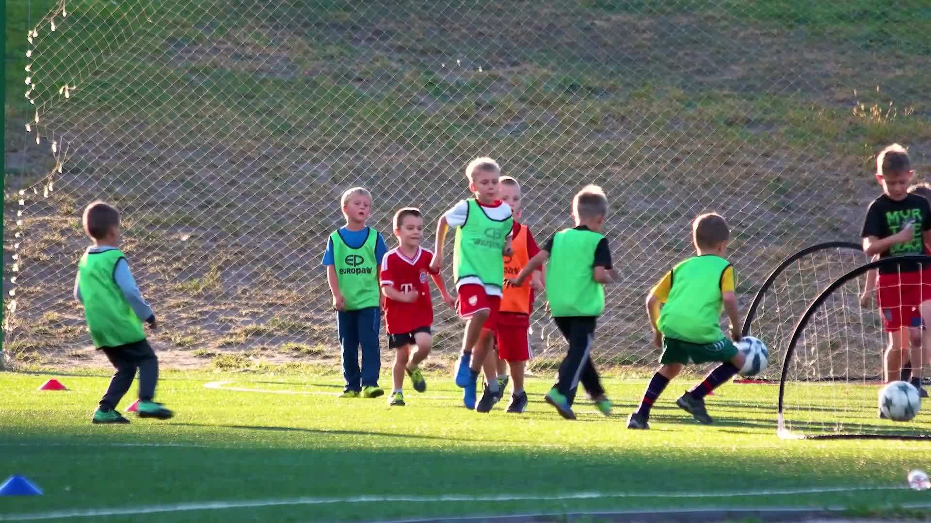 Anchors Meredith Waters and Roger Grabbett