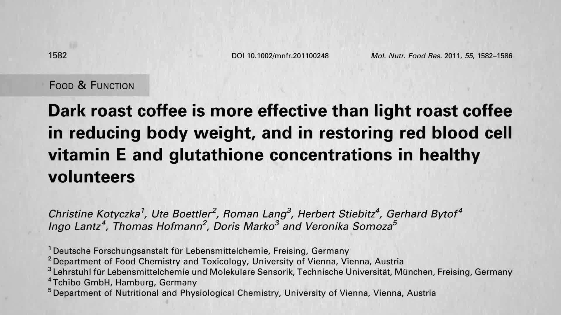 Comparison of Dark Roast and Light Roast Coffee