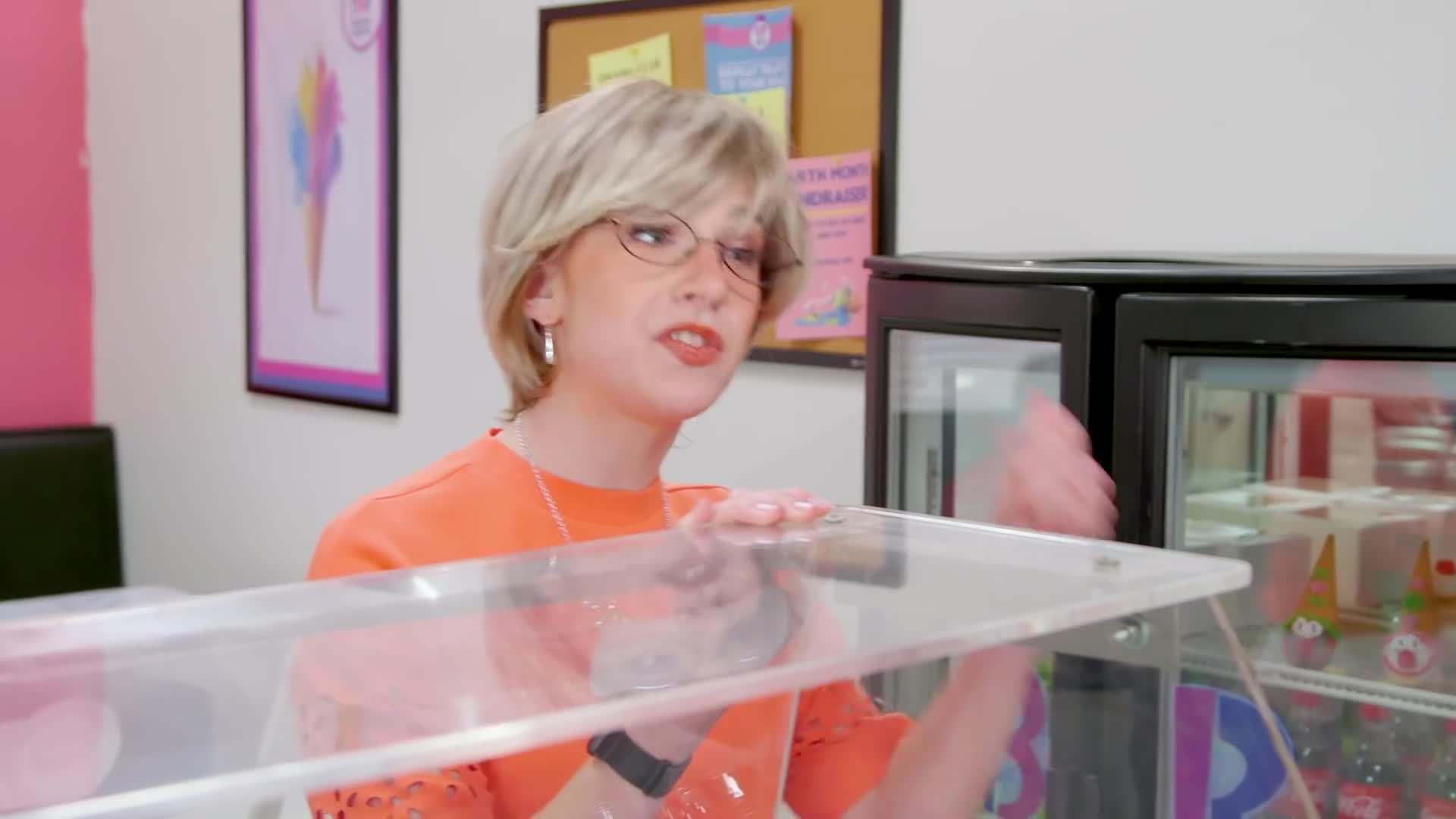 Awkward Customer Interaction at Baskin Robbins