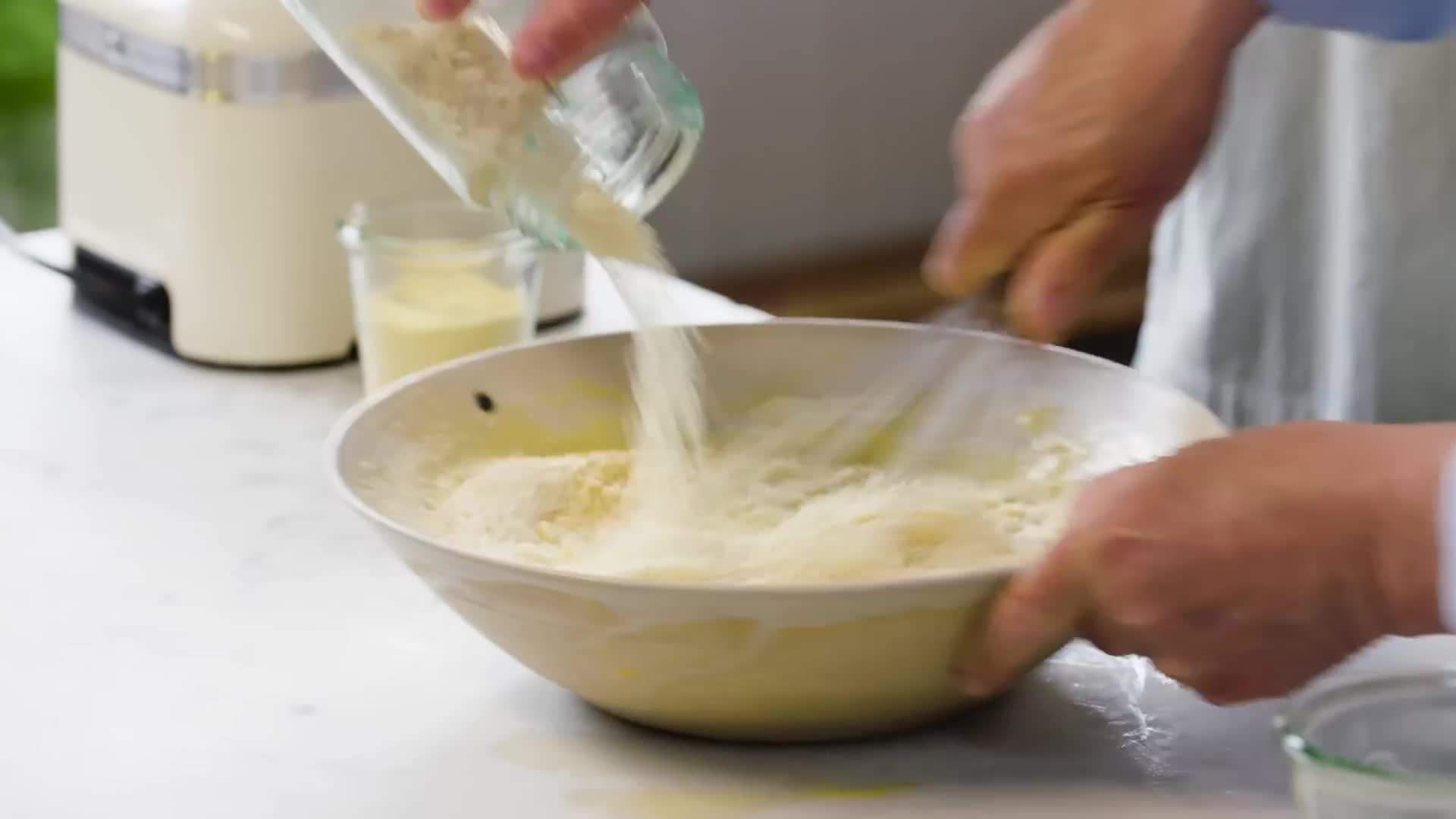 Using extra virgin olive oil for a light and flavorful sponge