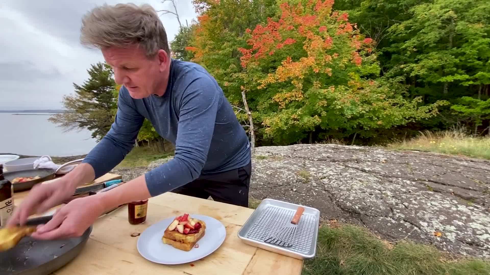 Final presentation of the thimbleberry monk jam french toast