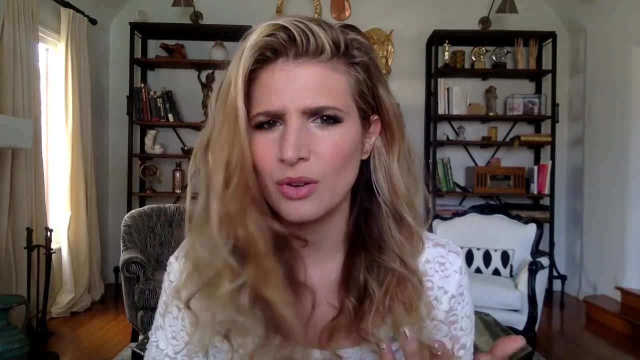 Creating Messy Texture in Hair