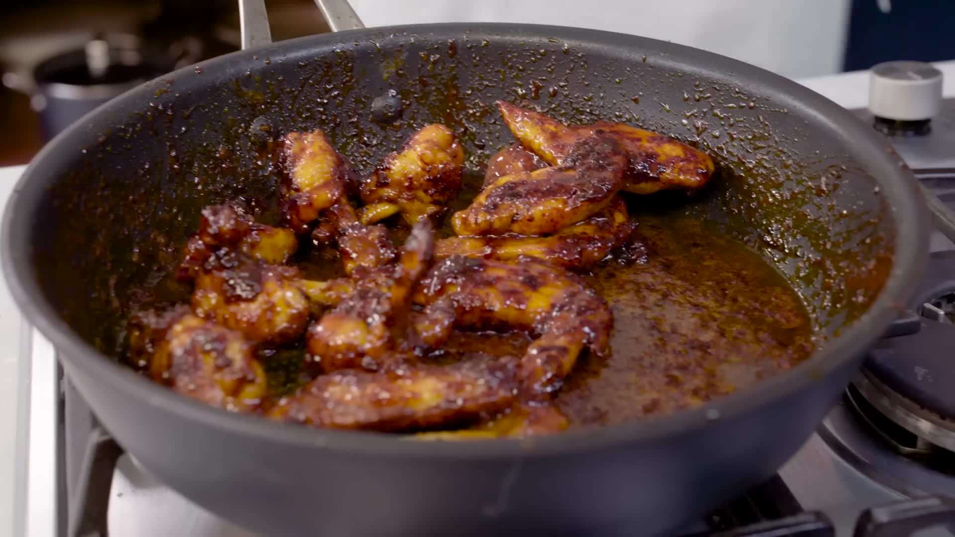 Coating the wings with the glaze