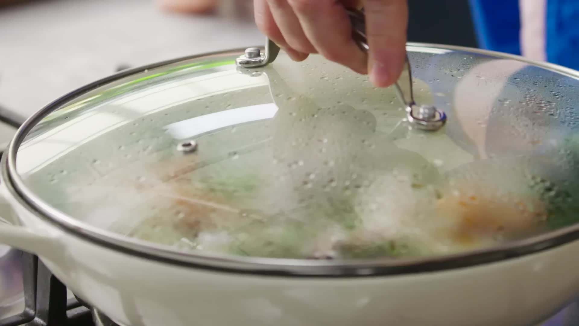 Demonstration of the rice cooking process