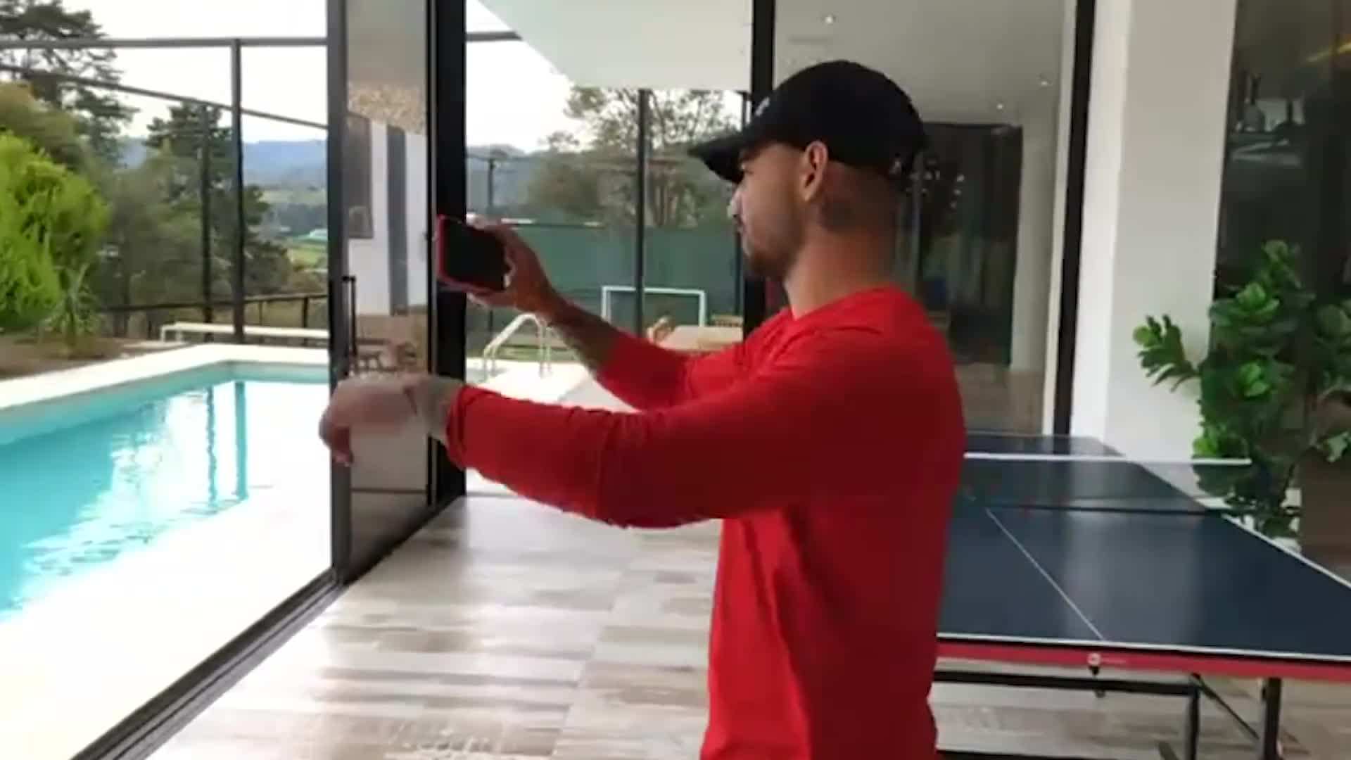 Maluma's Outdoor Entertainment Area