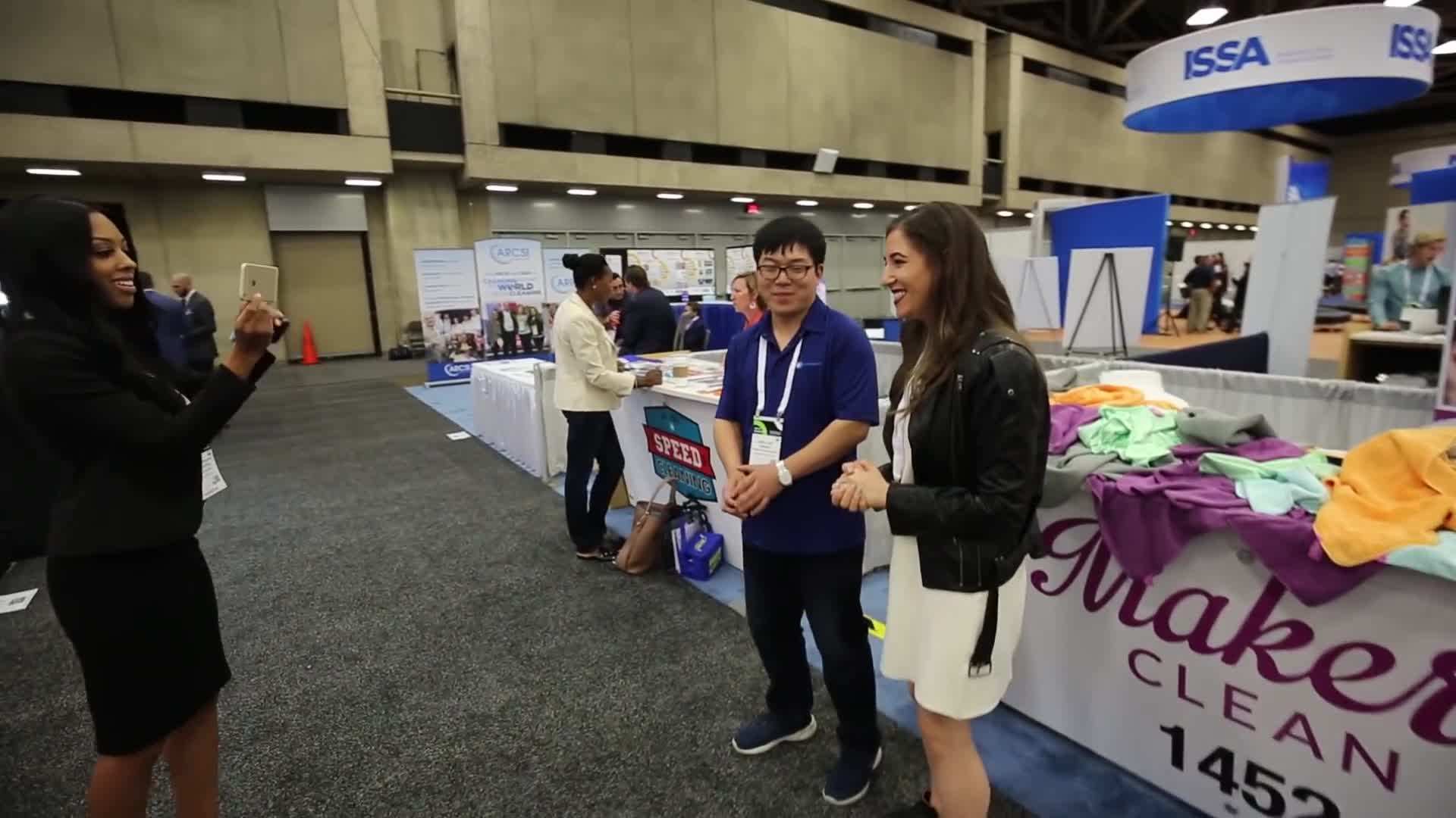 Networking session fostering connections within the industry