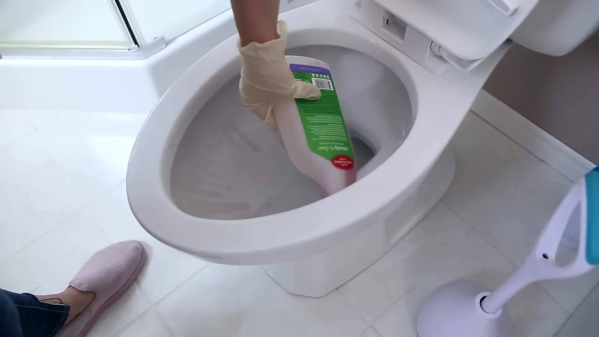 Cleaning the toilet bowl