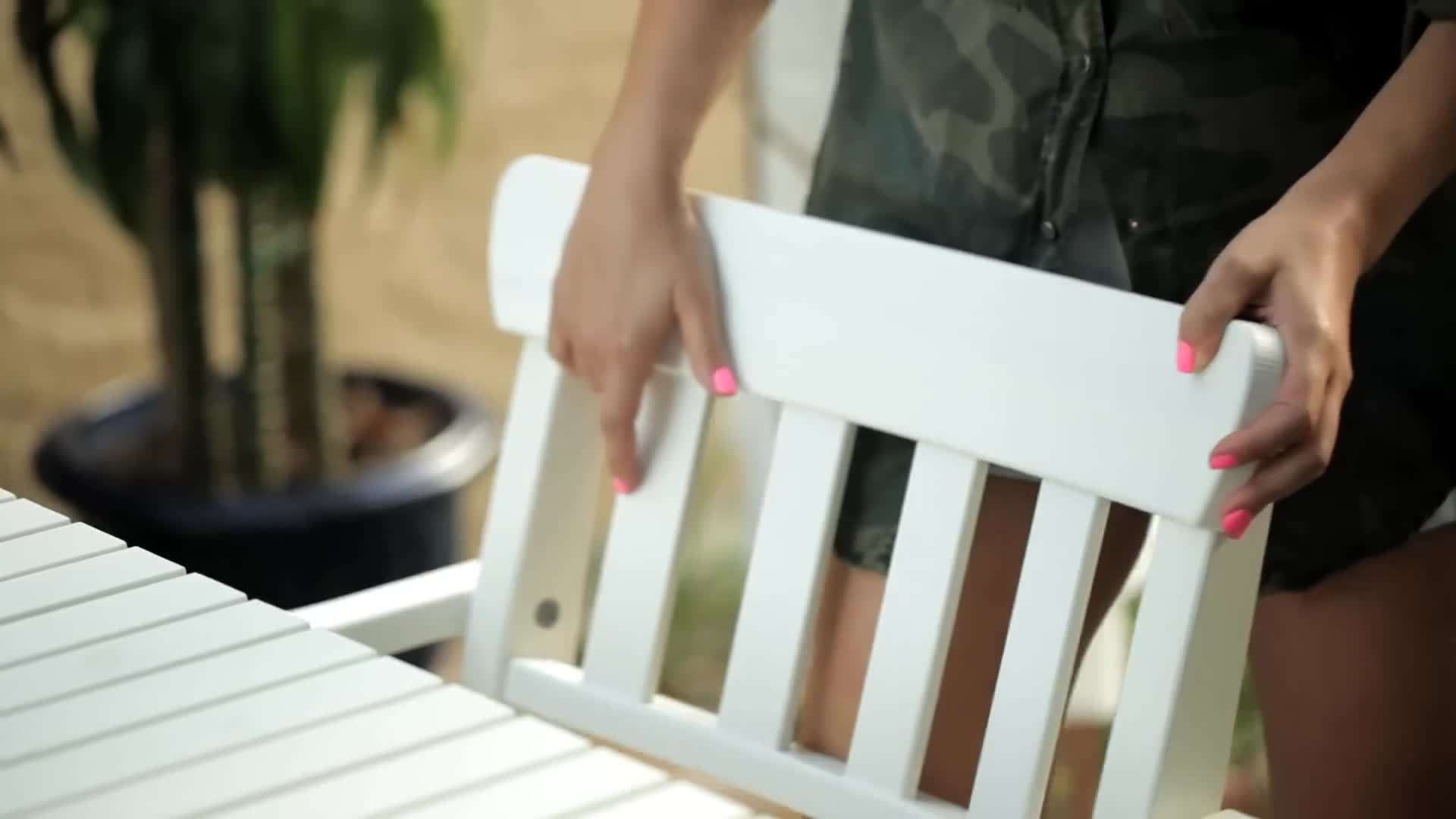 Arranging the outdoor dining set