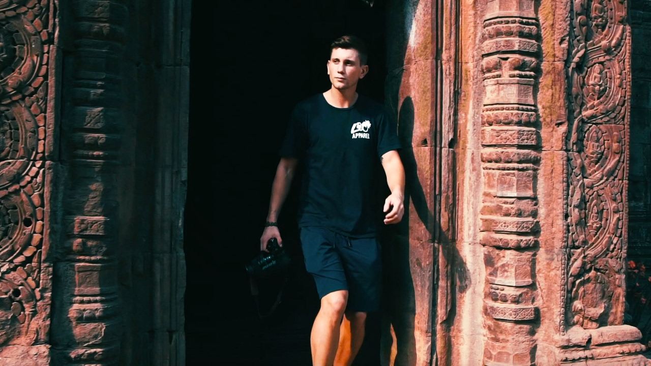 Exploring the Abandoned Temples of Phnom Penh - A Travel Adventure