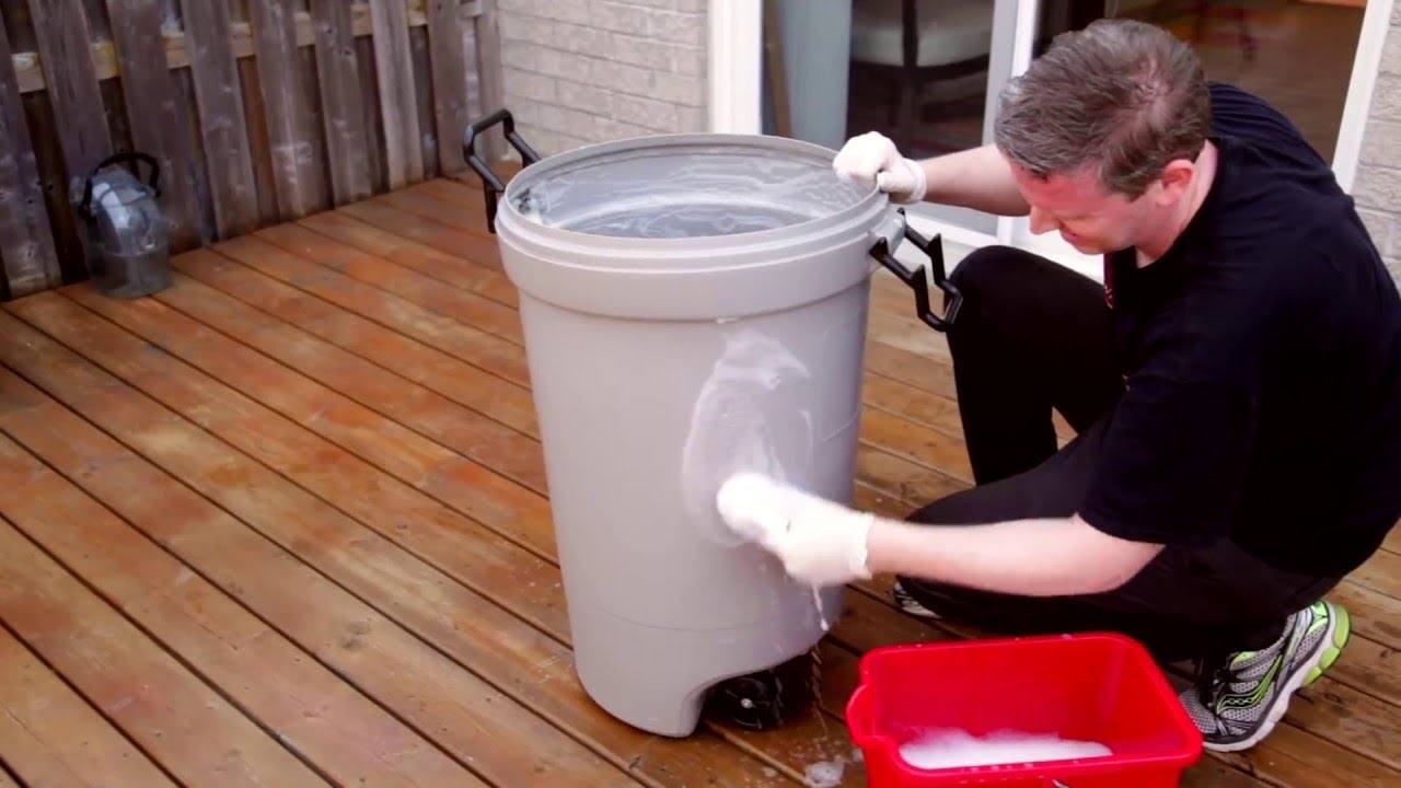 Pro Cleaning Tips for Outdoor Spaces: Window Cleaning, Patio Furniture & More!