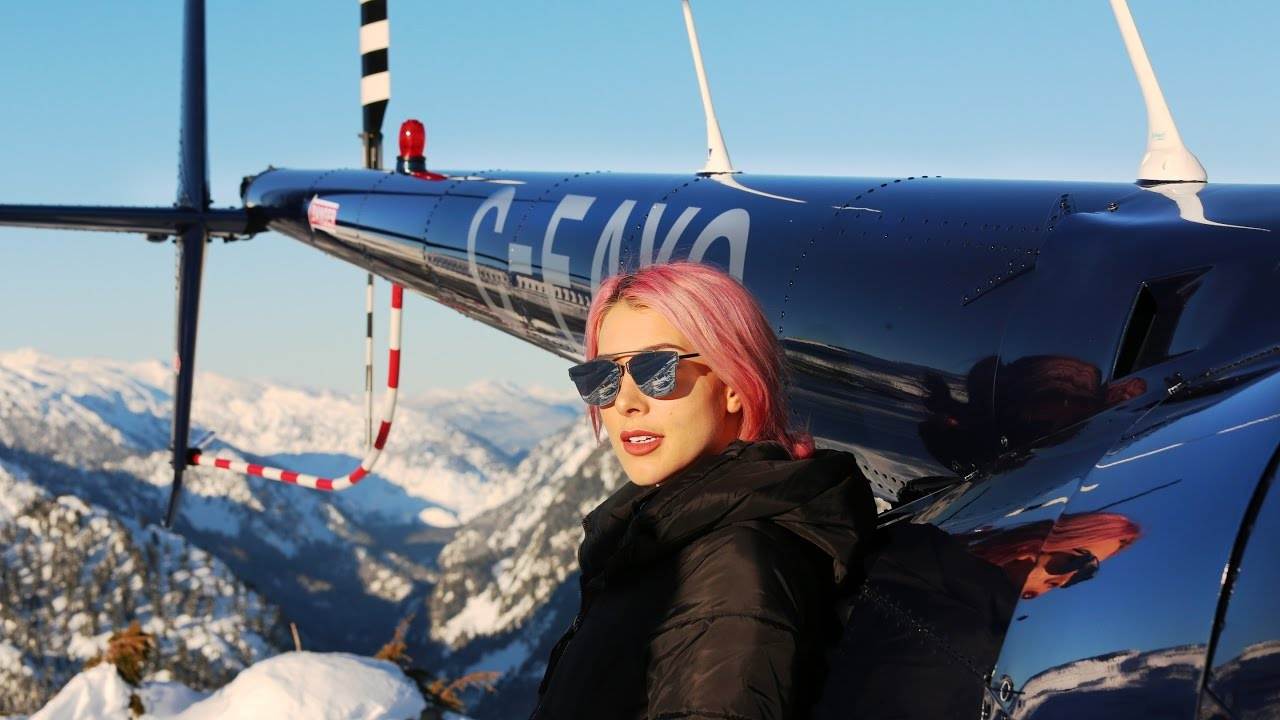 Flying a Helicopter in Vancouver - A Thrilling 4K Experience