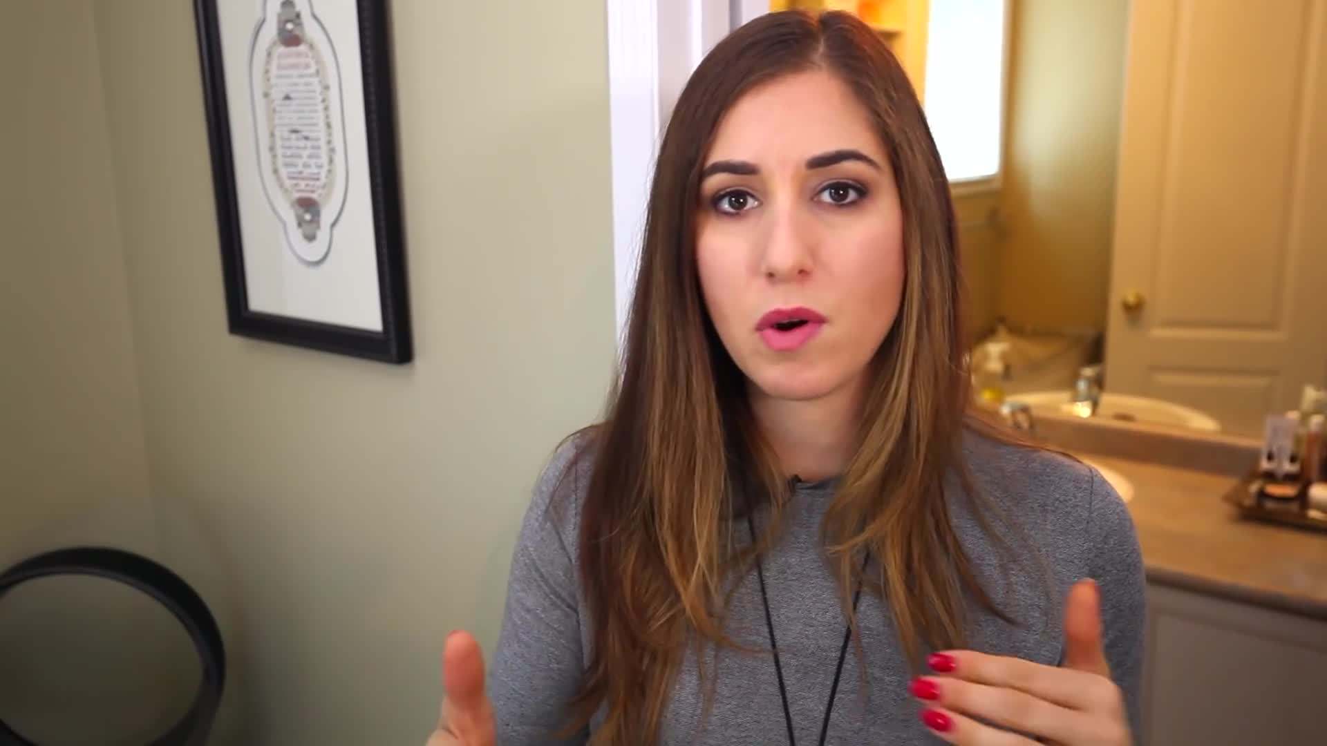 Bathroom Organization with a Tray