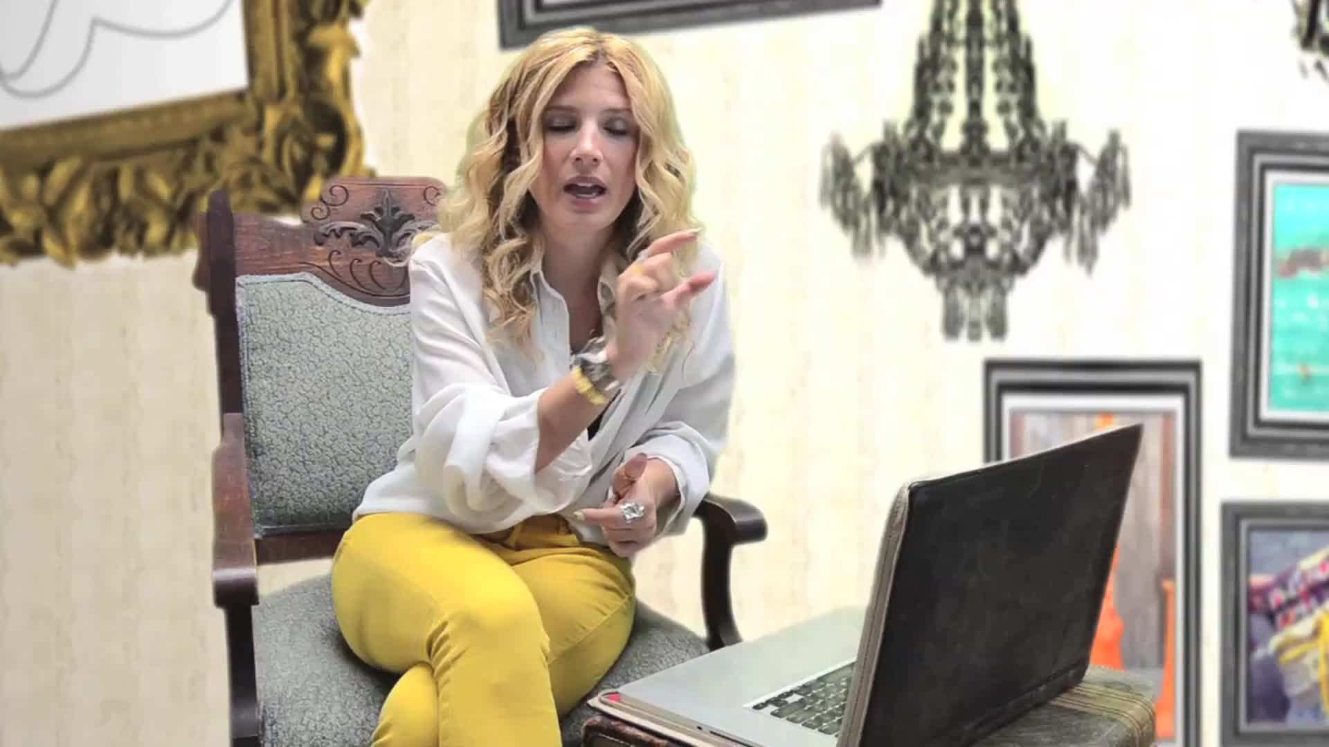 Tupperware Drawer Organization