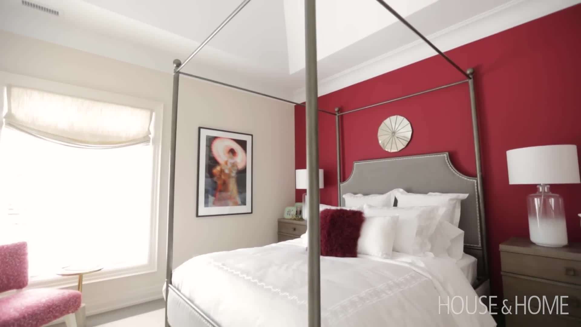 Canopy Bedroom Elegance