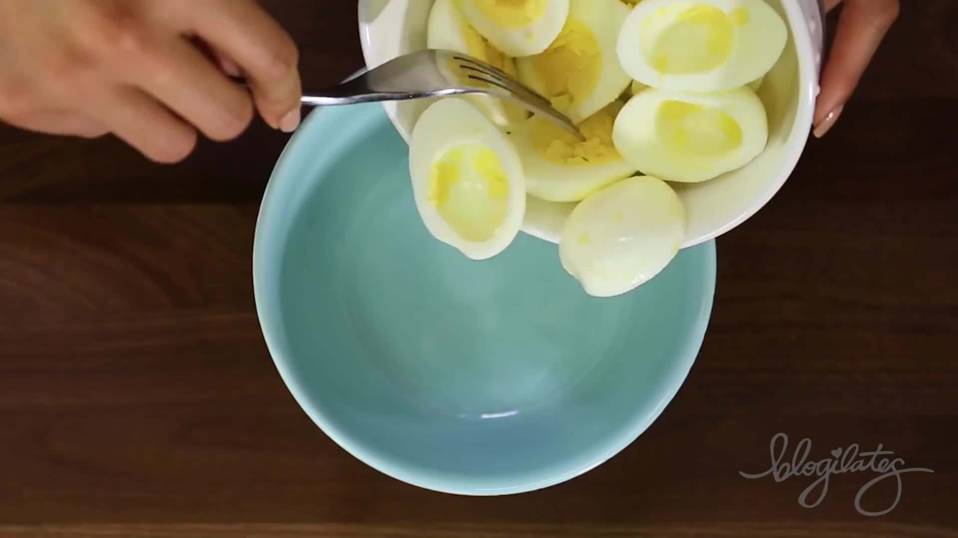 Avocado Egg Salad Pita