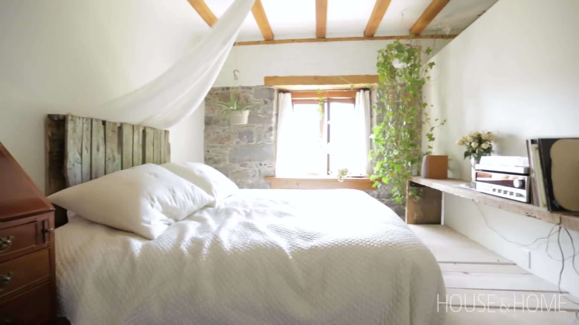 Crafting a Cozy King-Size Bed