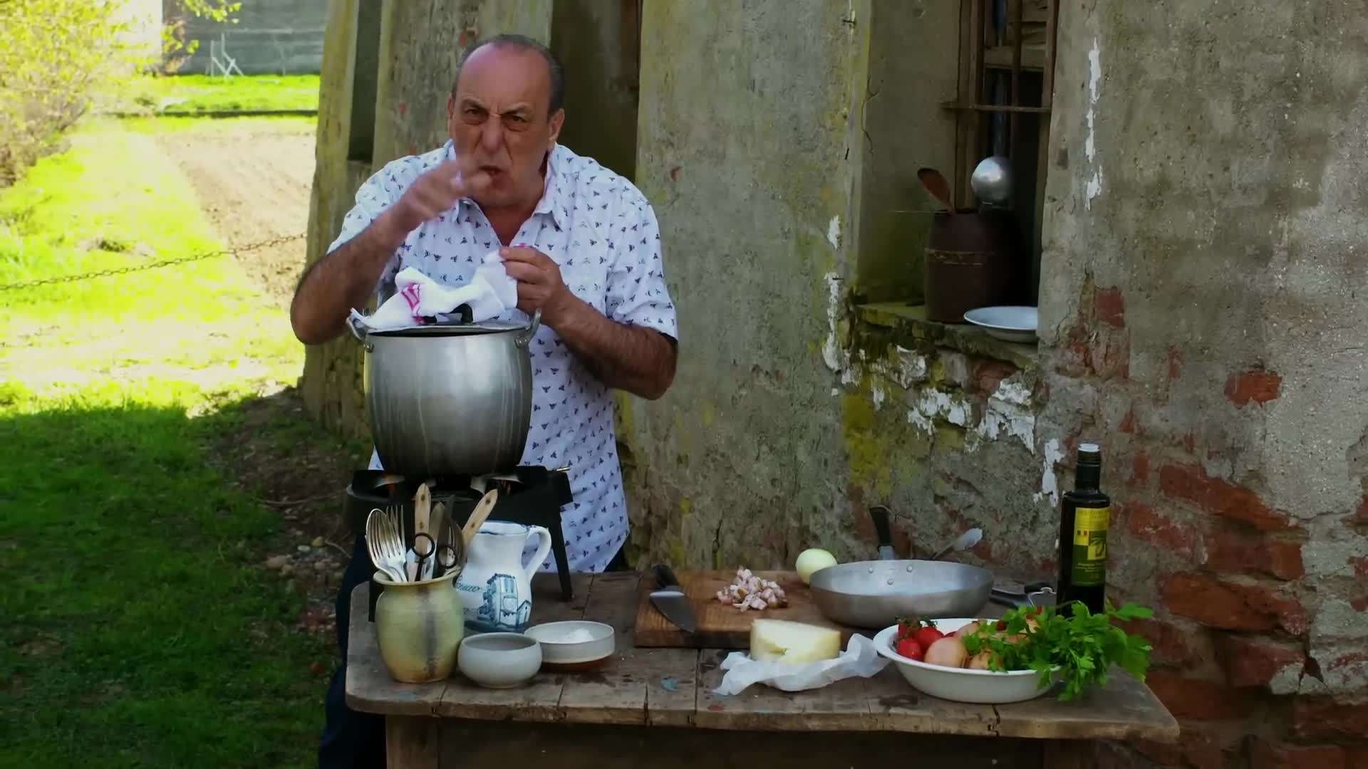 Bucatini Pasta: A Staple Ingredient in Pasta All'amatricana