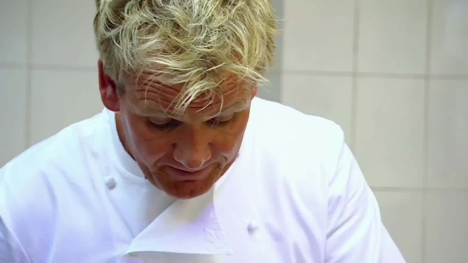 Marinating chicken in Indian spice blend