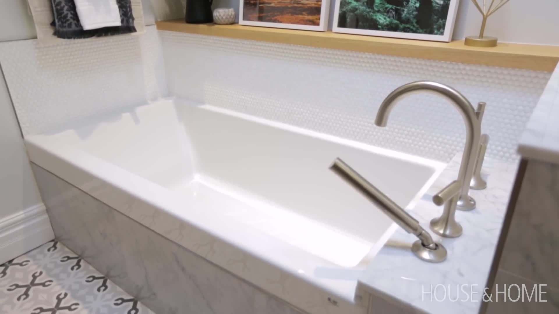 Skirted Tub for Easy Cleaning
