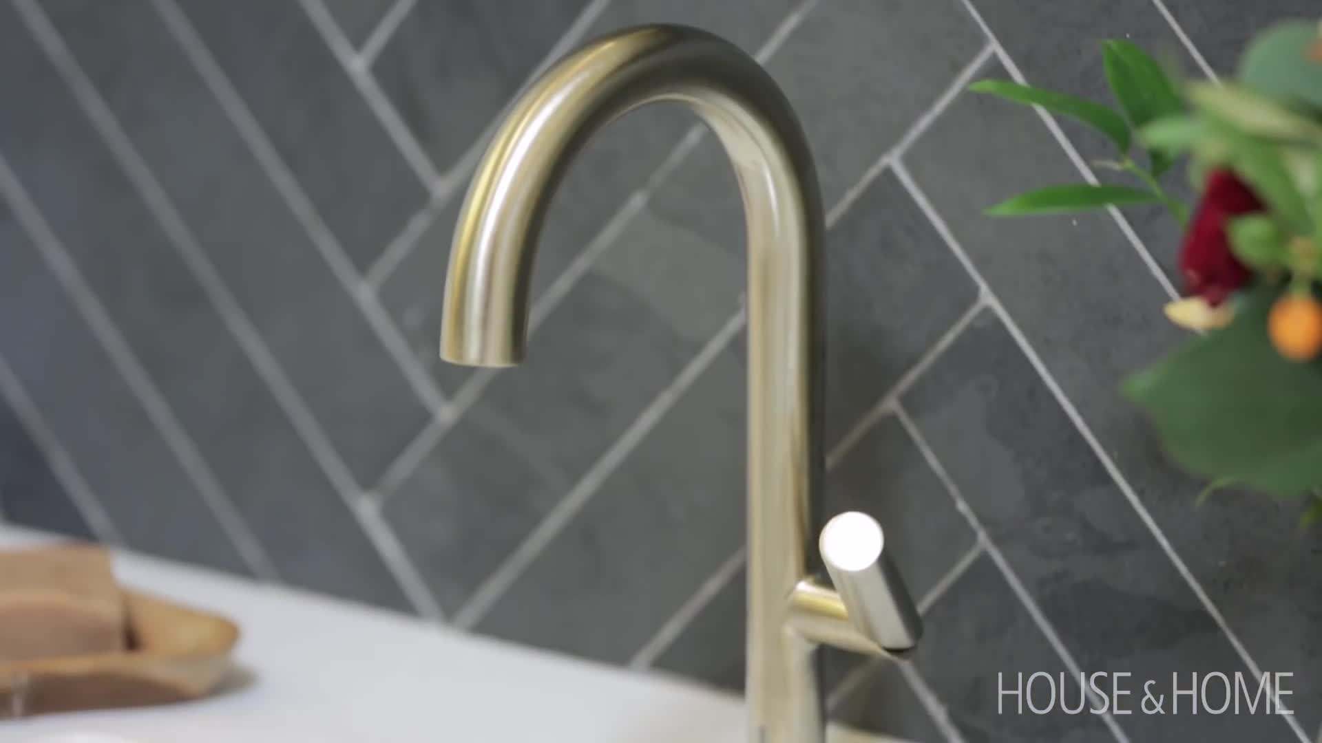 Mixed Metals in Bathroom Design