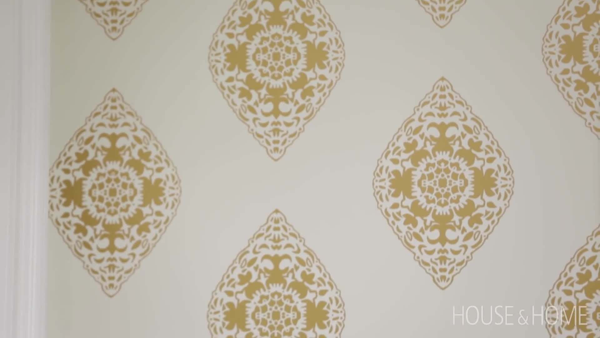 Gold and White Wallpaper