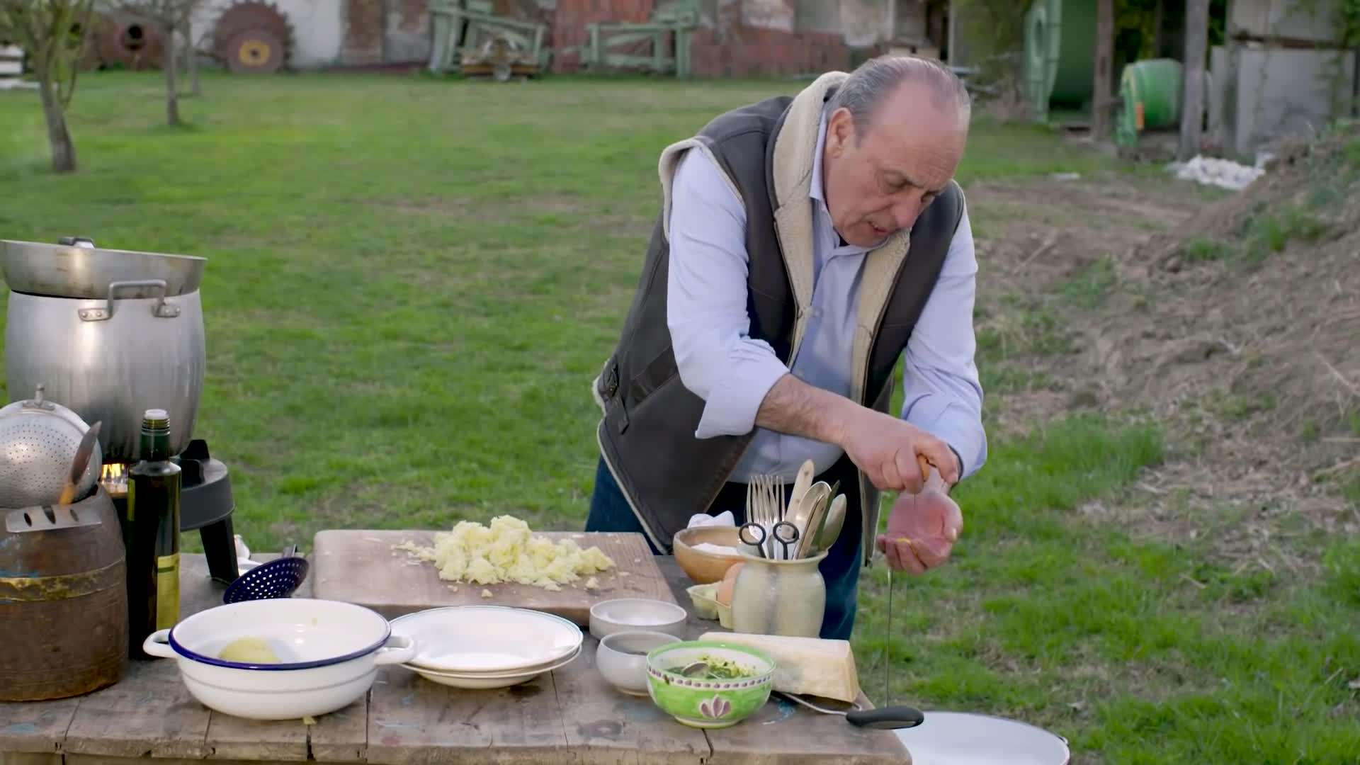 Mixing the potato dough with flour and egg