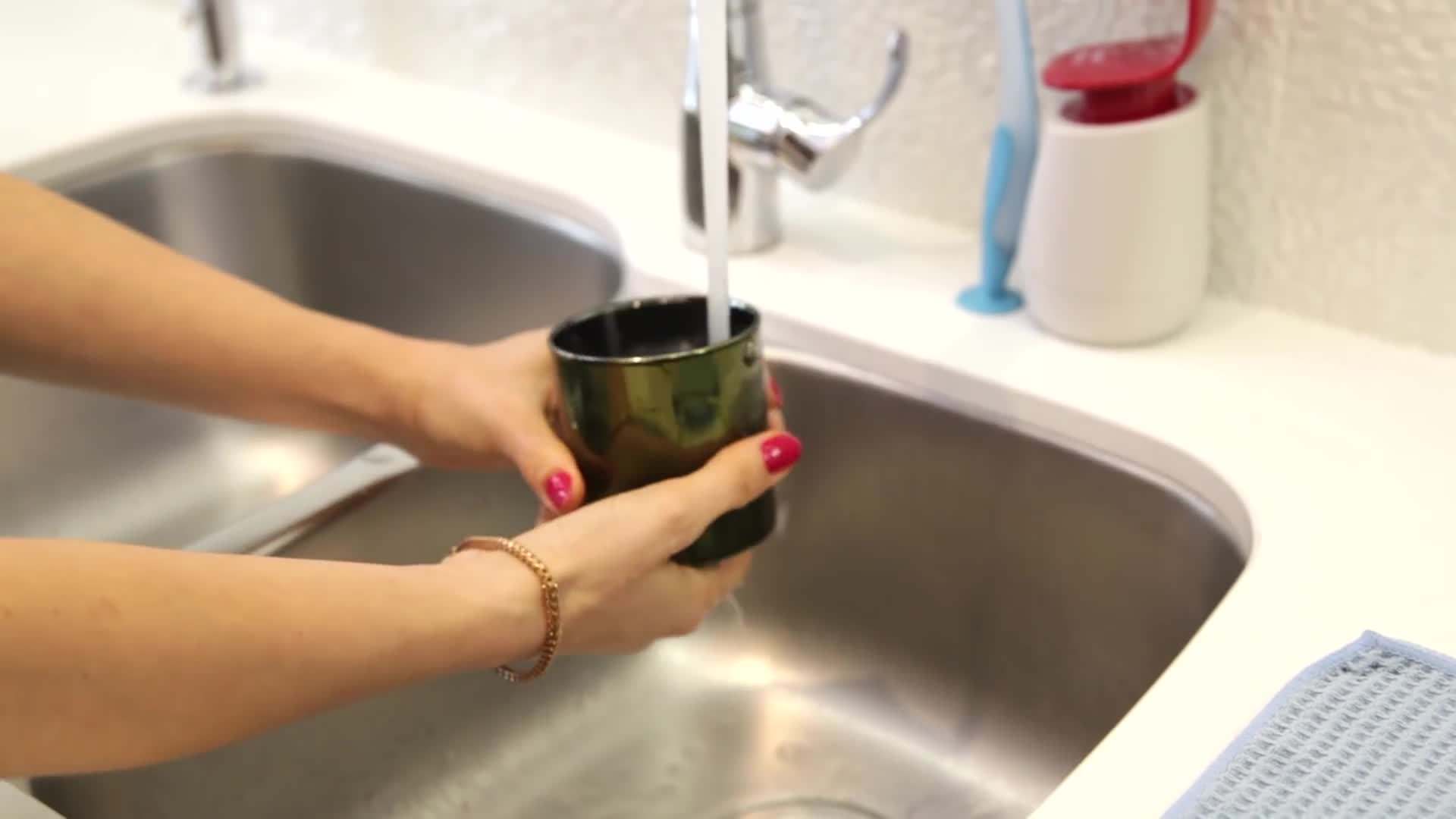 Cleaning Candle Jars with Dish Soap