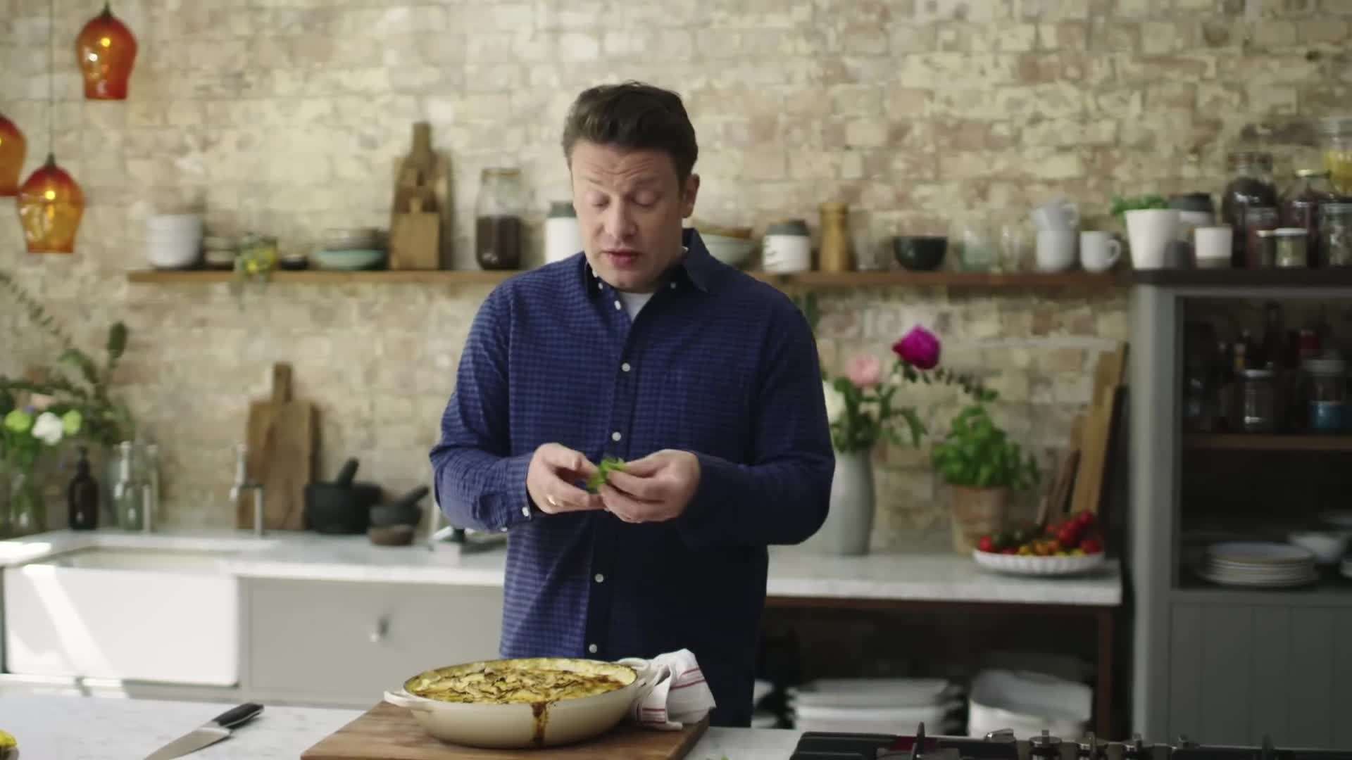 Garnishing with fennel fronds
