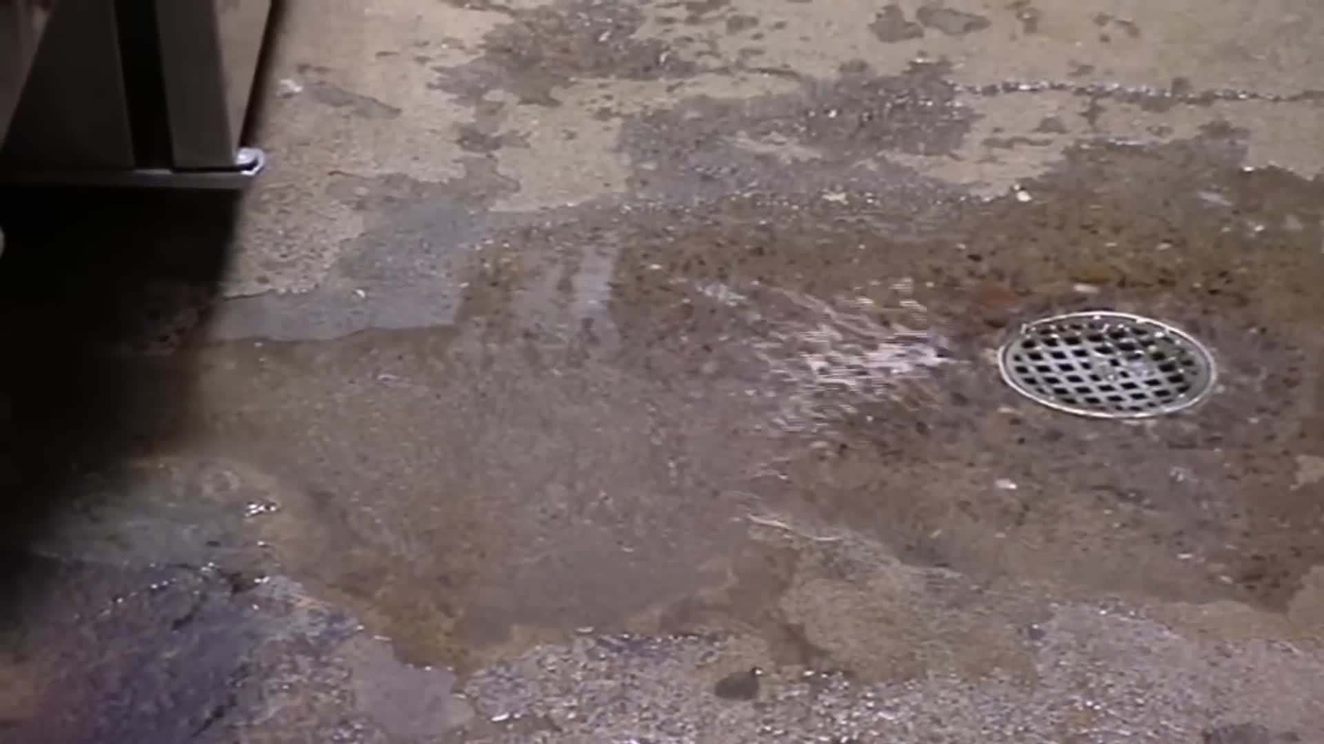 Outdated Stove in the Kitchen