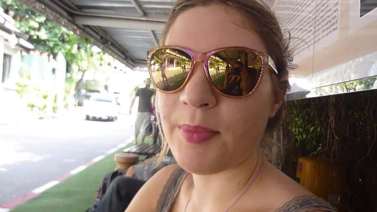 Scenic River Boat Ride in Bangkok